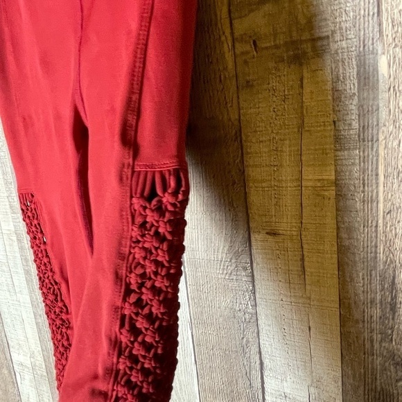 Alfenix Red Leggings - Picture 3 of 10